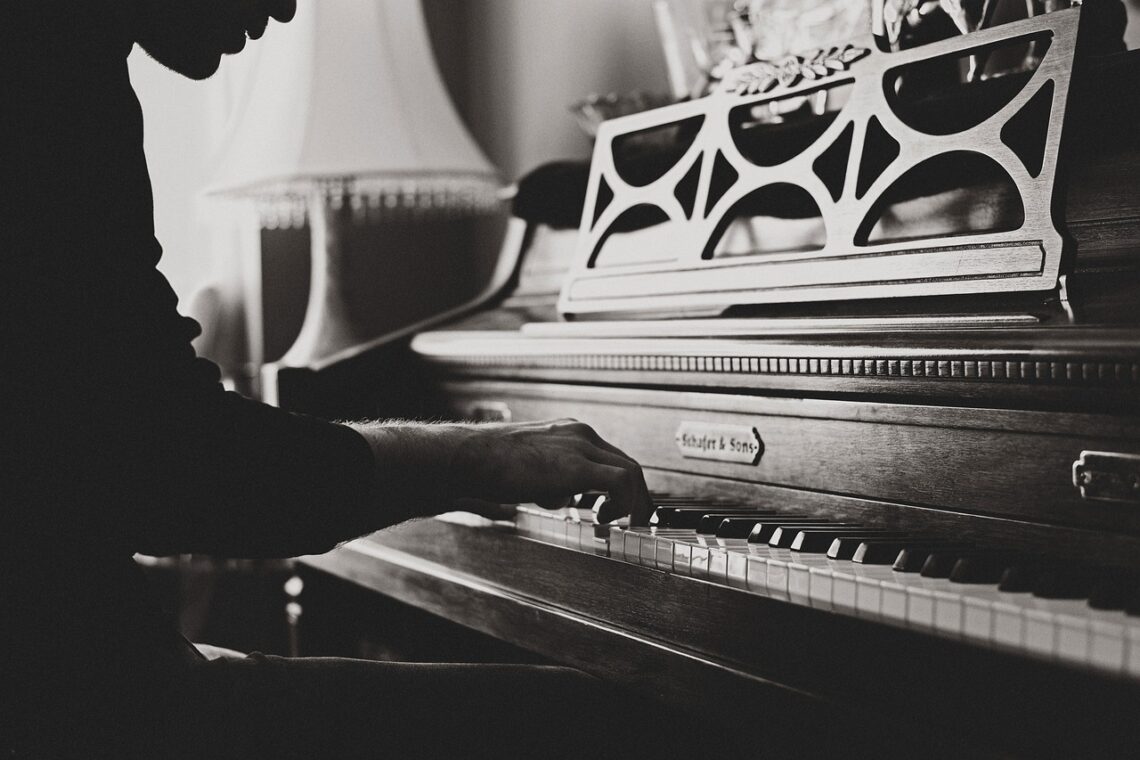 How to Play the Piano: A Step-by-Step Guide for Beginners